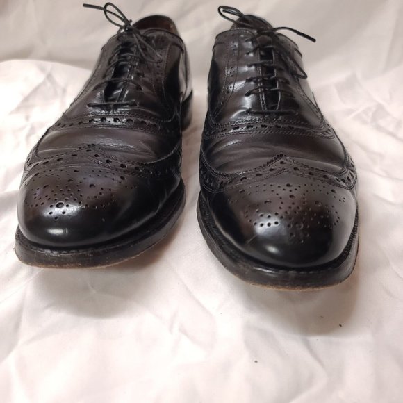 Allen Edmonds McAllister Mens 10B Black Wingtip Oxford Dress Shoes USA 6215 main image 4